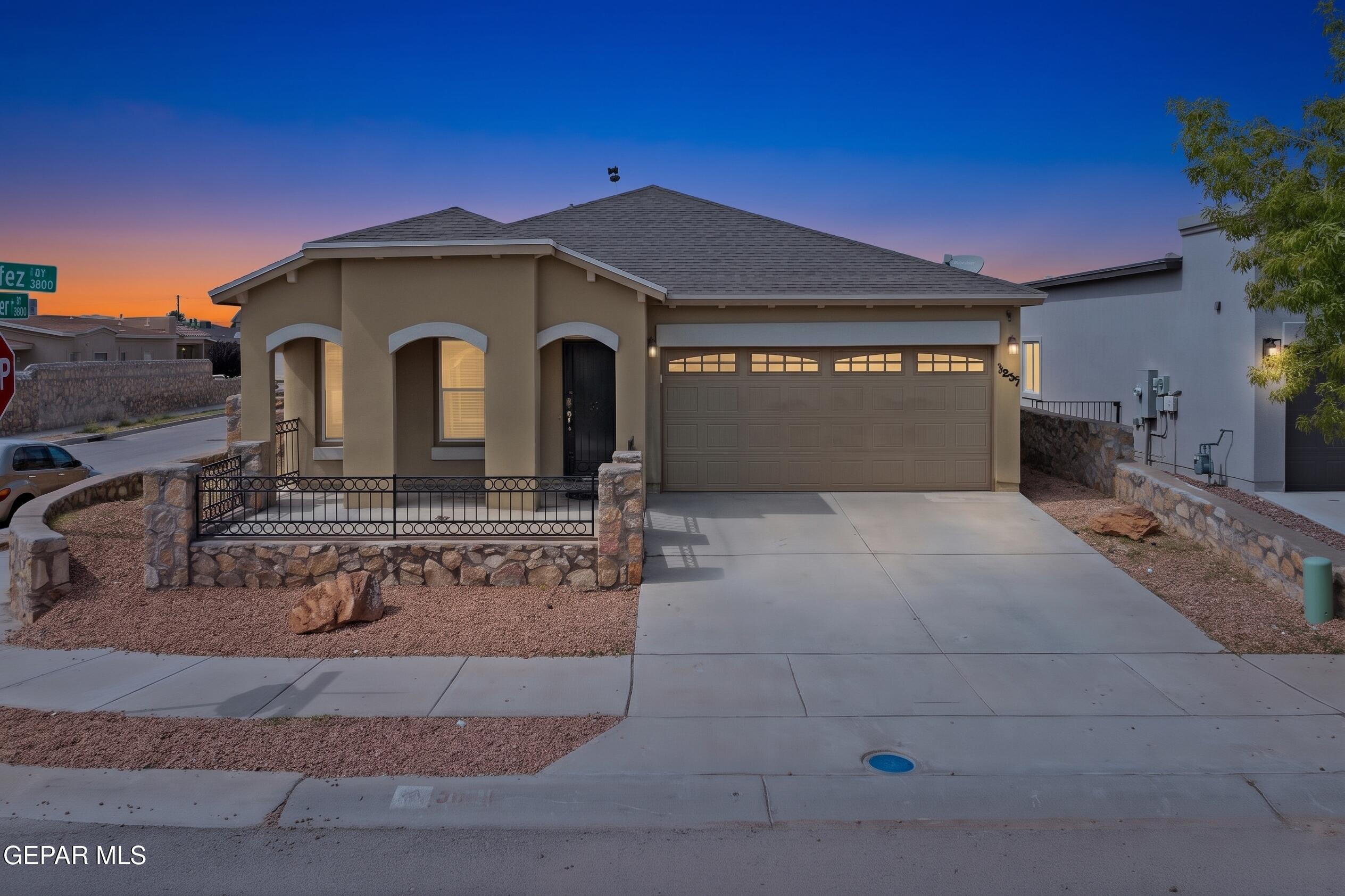 3853 Loma Cortez Drive Property Photo 1