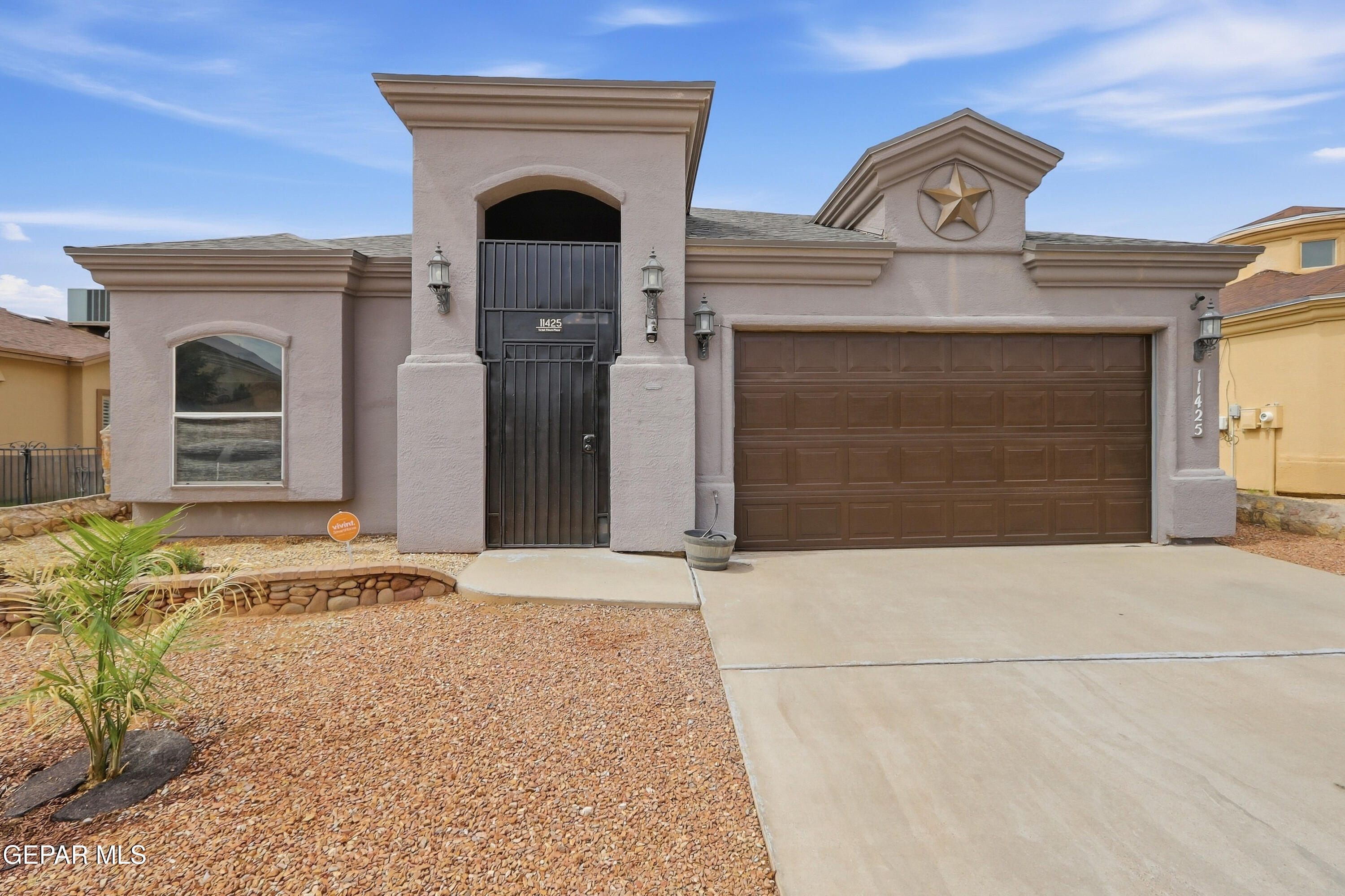 11425 Victor Flores Place Property Photo 1