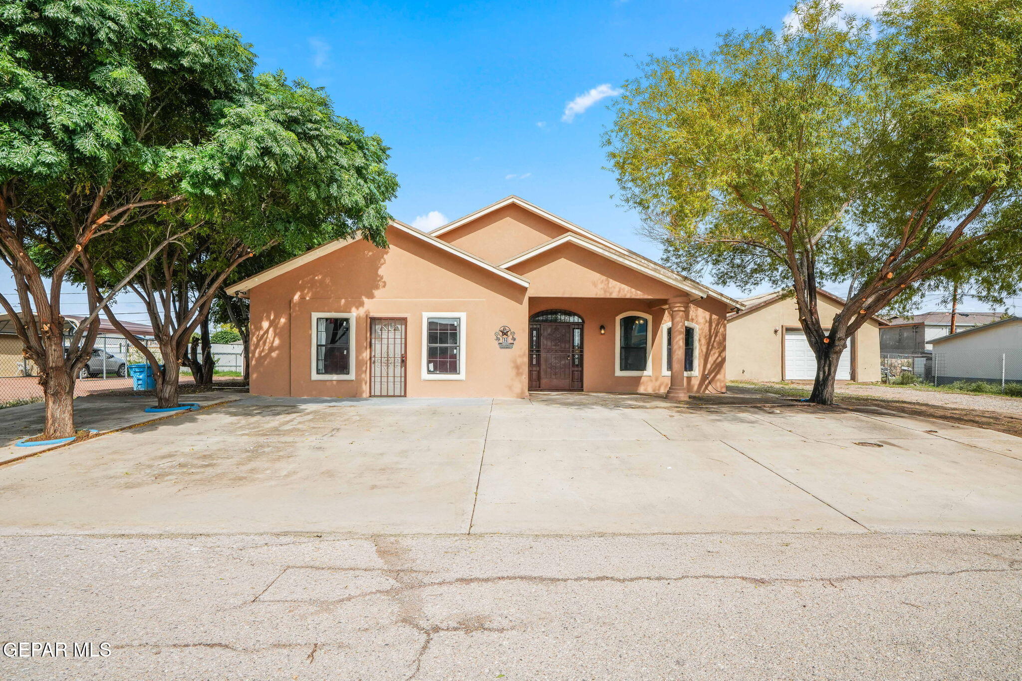 421 Mahan Drive Property Photo 1
