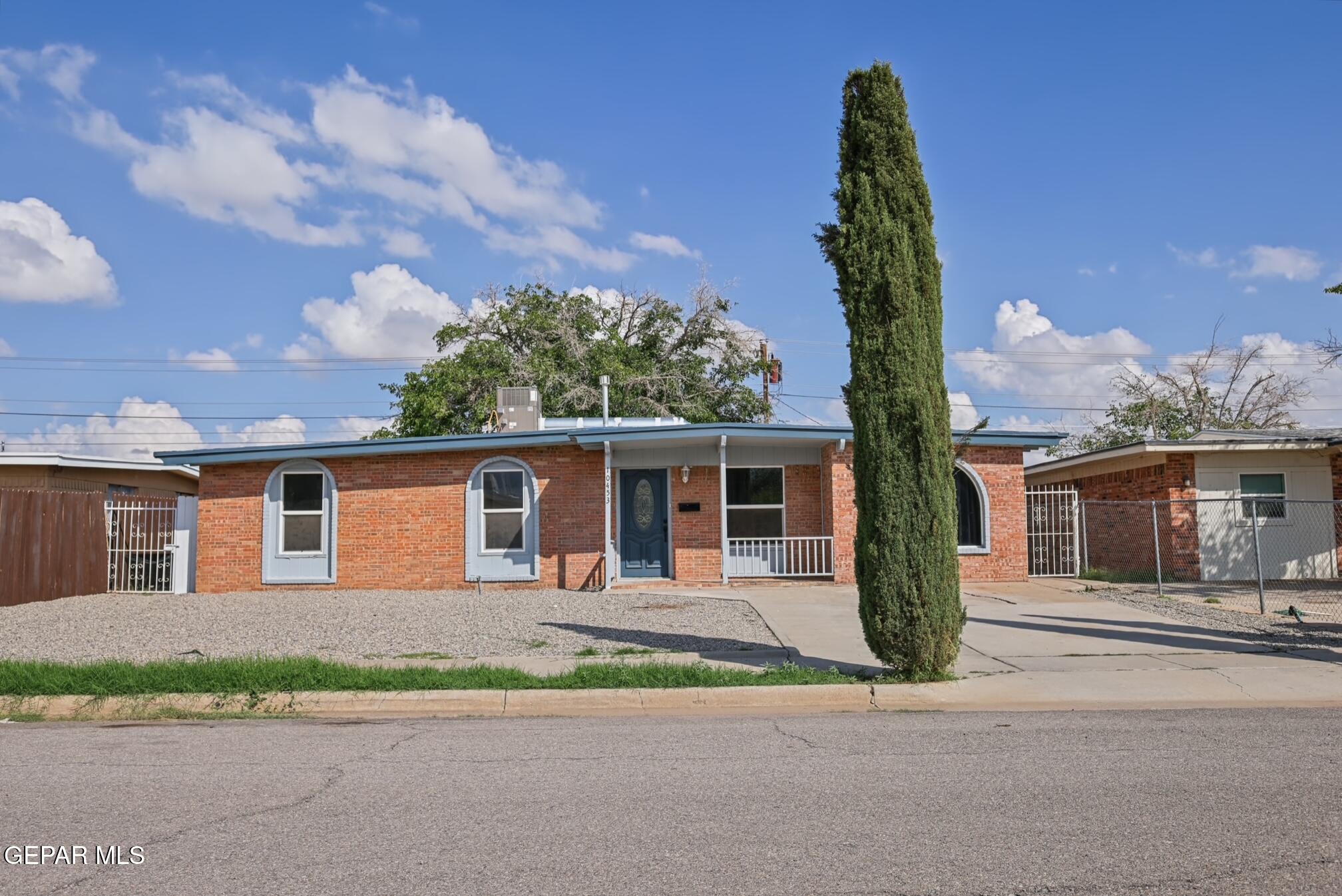 10453 Omega Circle Property Photo 1