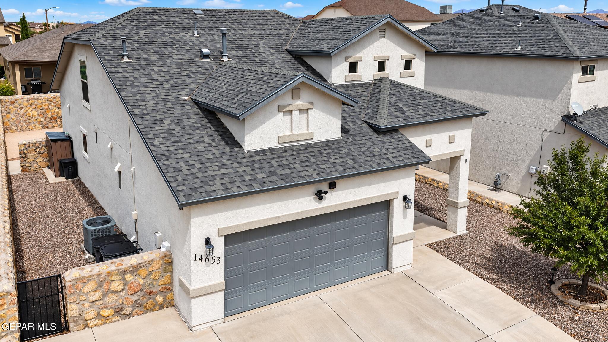 14653 Sunny Land Avenue Property Photo 1