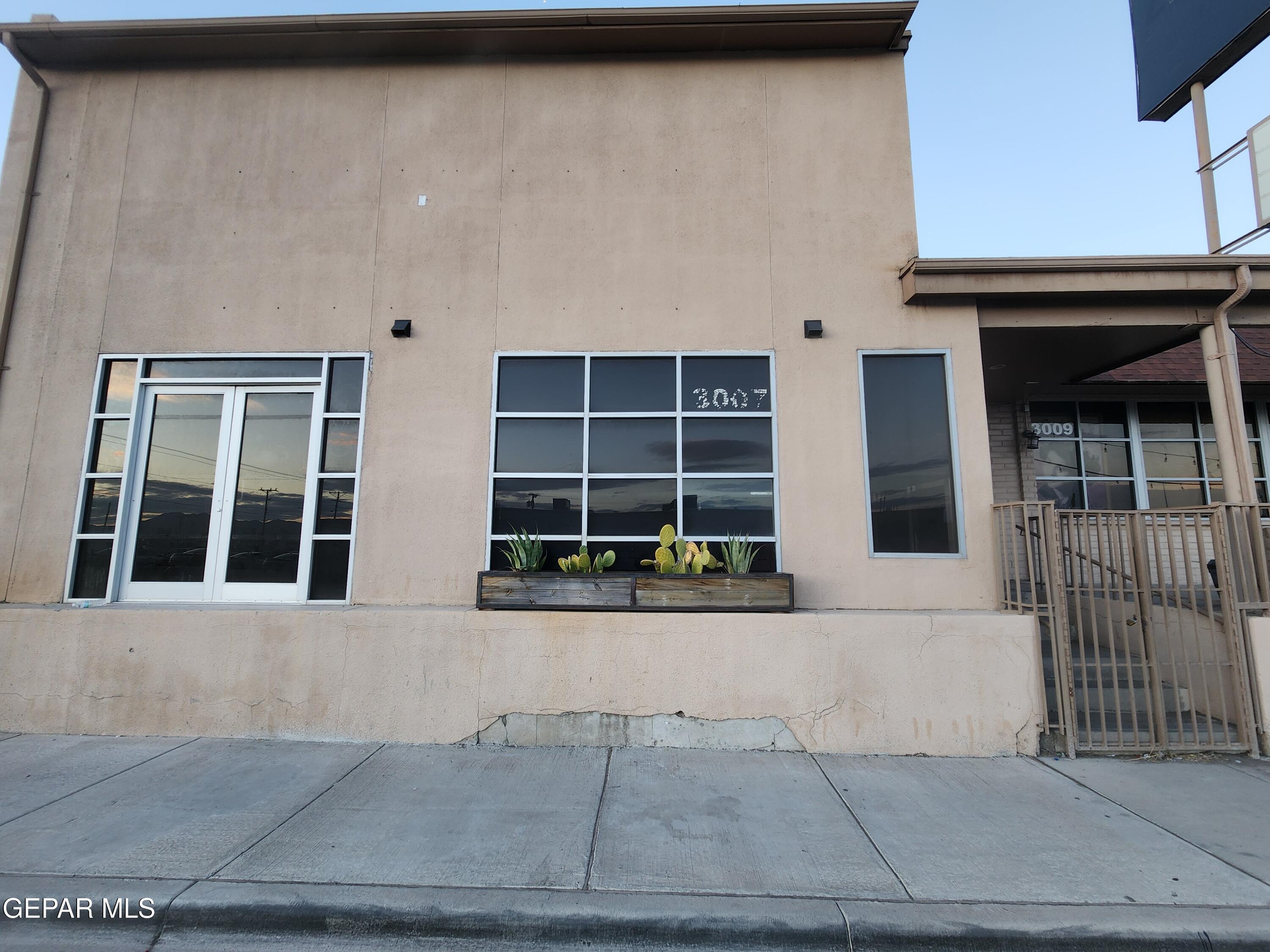 3007 Montana Avenue Property Photo 1