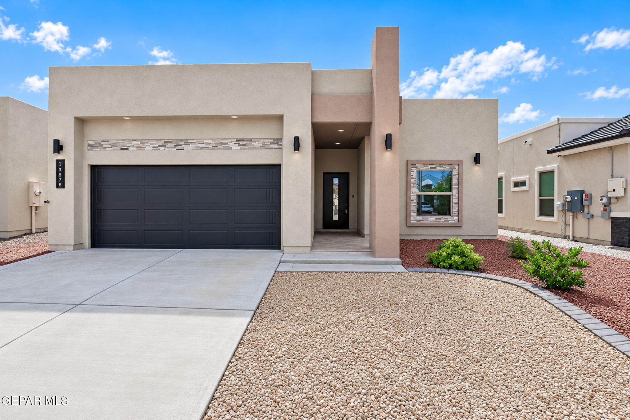 13876 Paseo Perlas Drive Property Photo 1