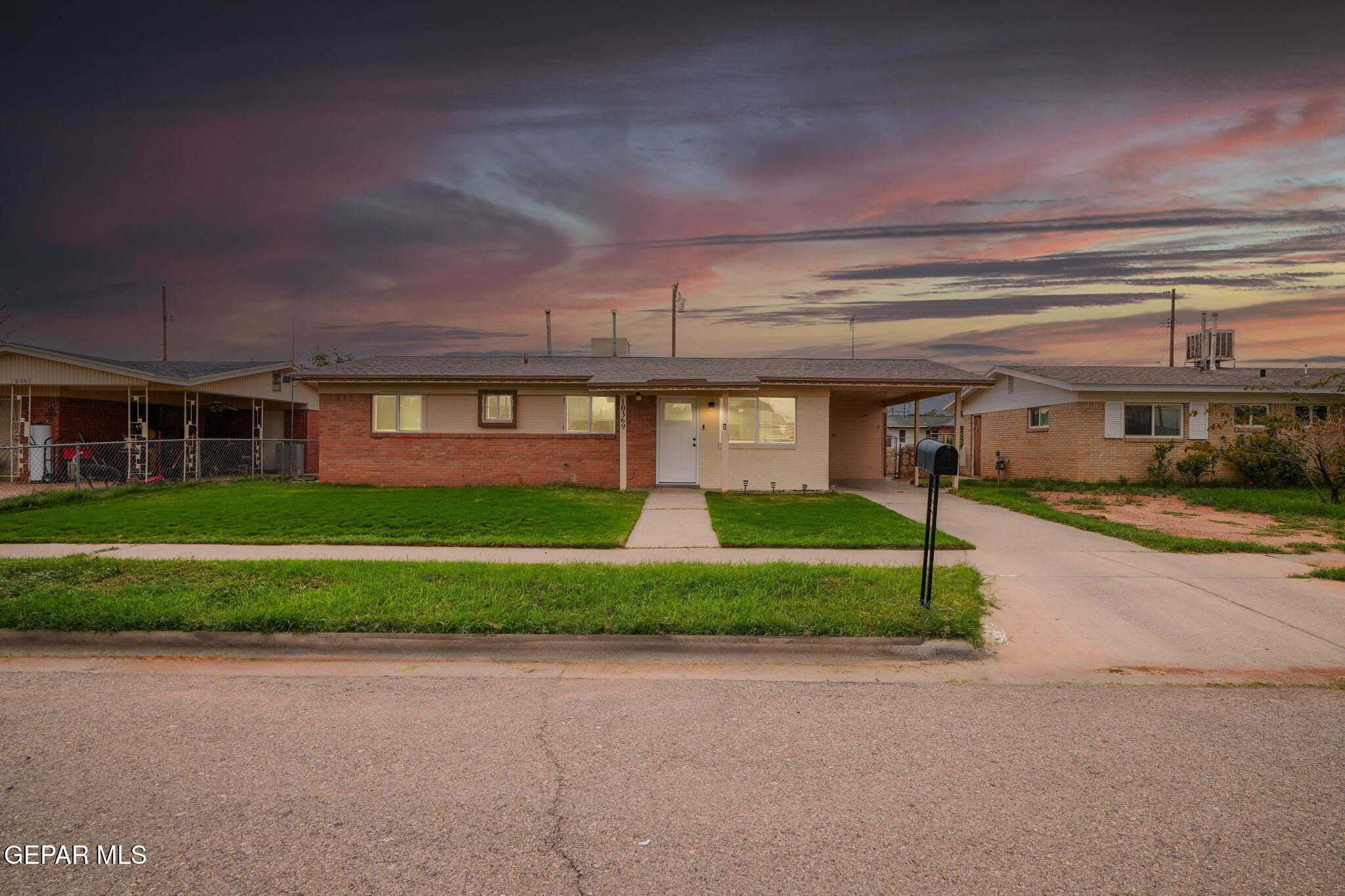 10369 Redwood Street Property Photo 1