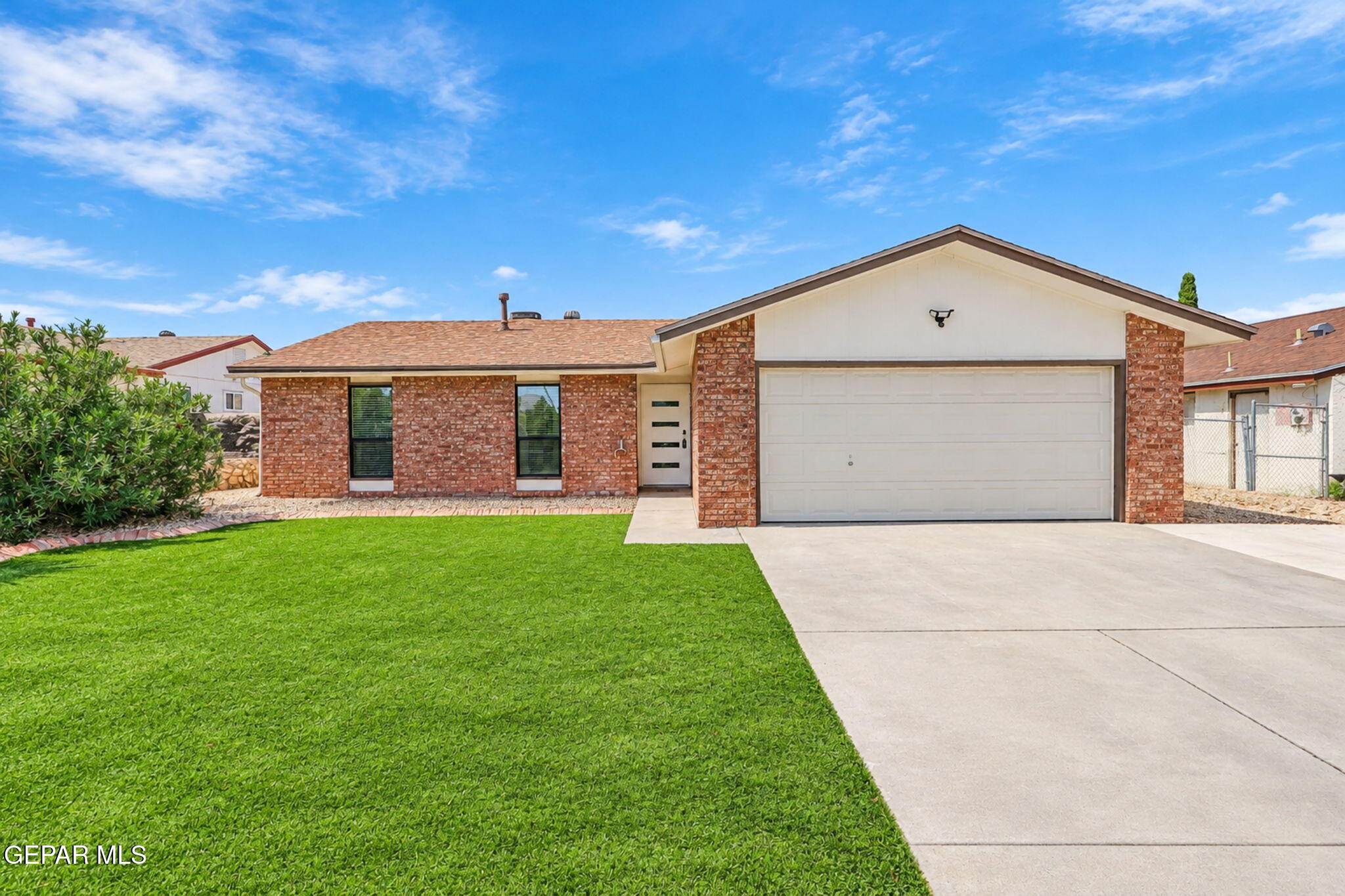 1823 Dean Martin Drive Property Photo 1