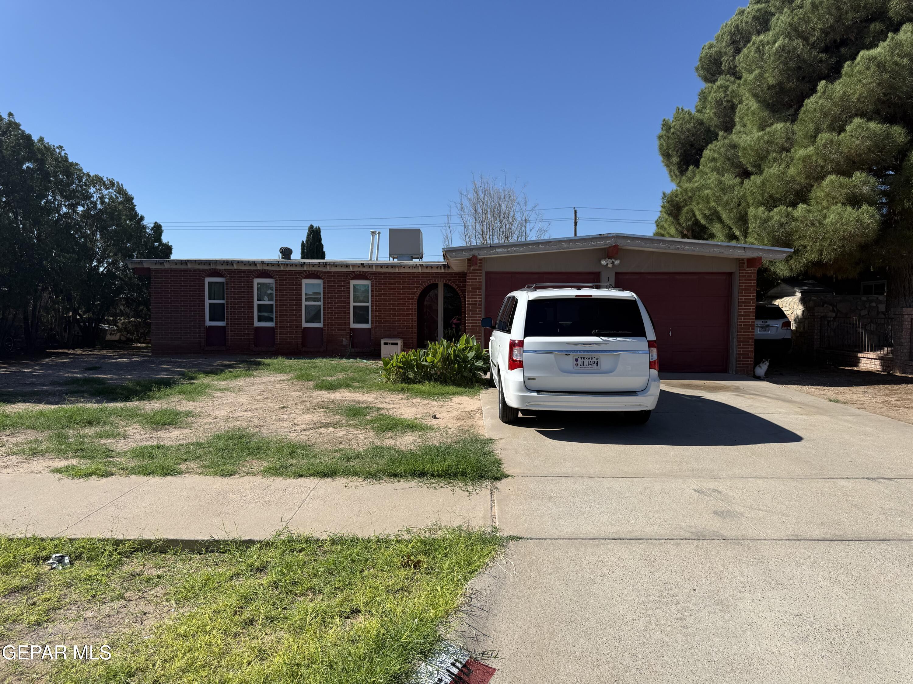10540 Darin Road Property Photo 1
