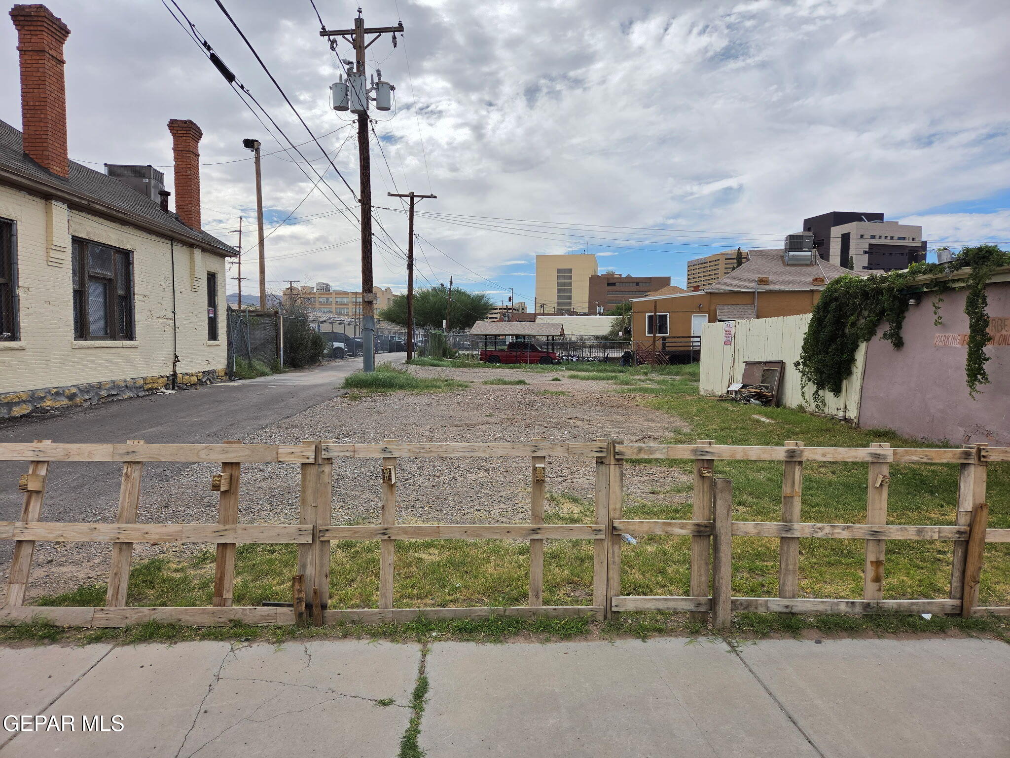 109 Hills Street Property Photo 11