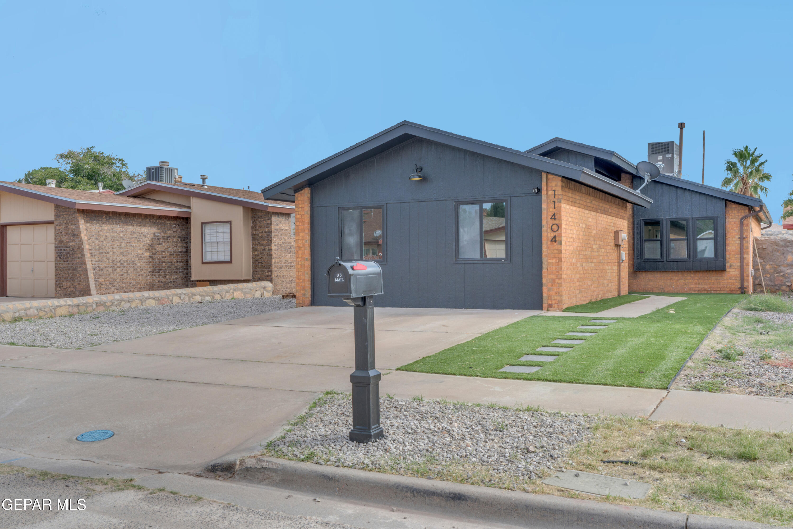 11404 Lake Nasser Drive Property Photo 1