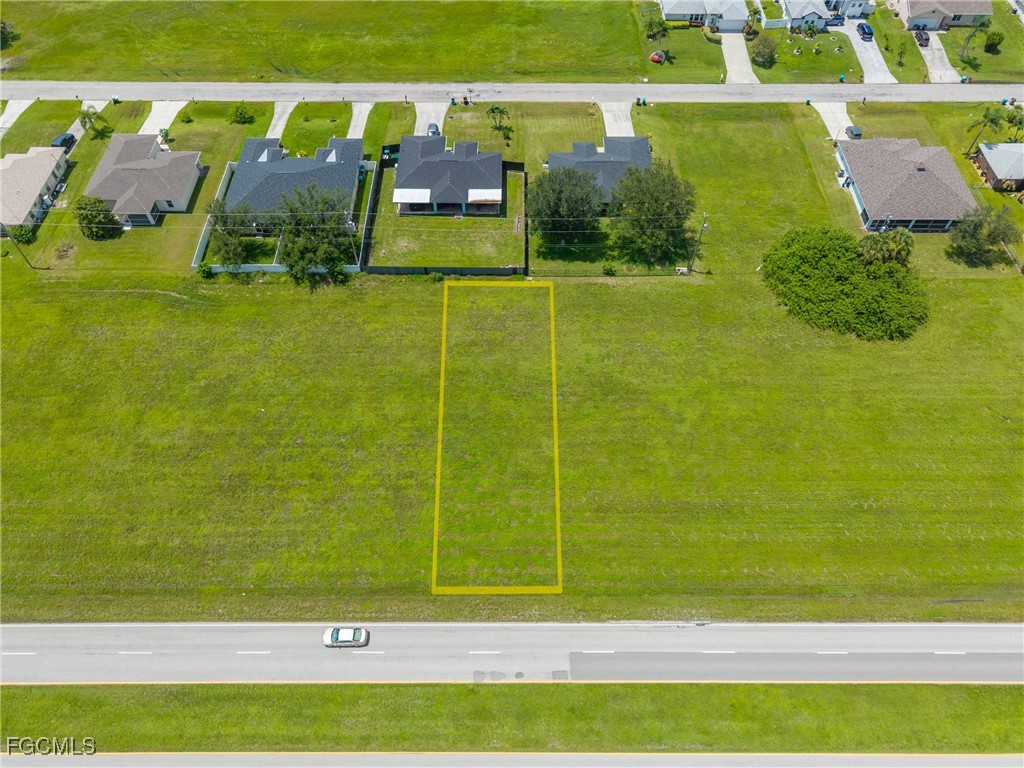 2144 Diplomat Pkwy E Property Photo 3
