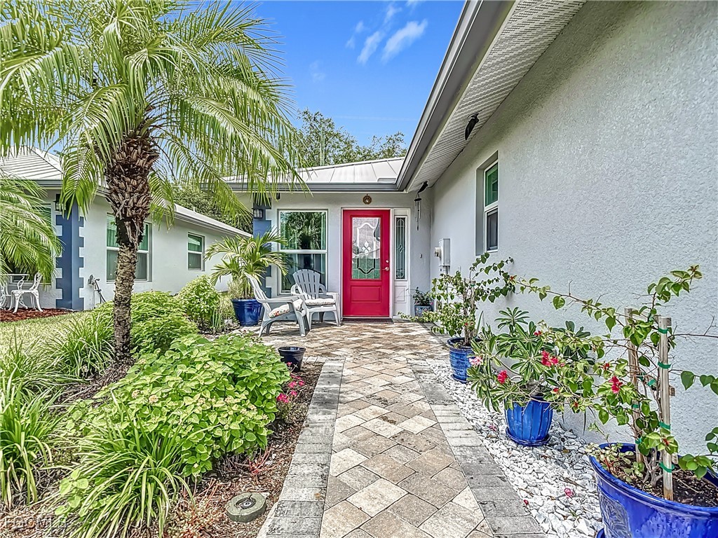 202 Village CIR 20 Property Photo 1