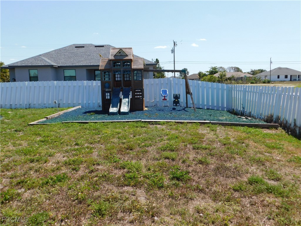 1217 Ne 1st Pl Property Photo 19