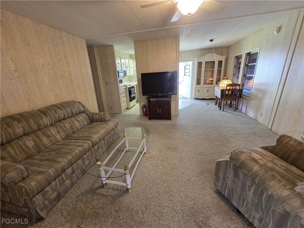 963 Idle Way Dr Property Photo 12