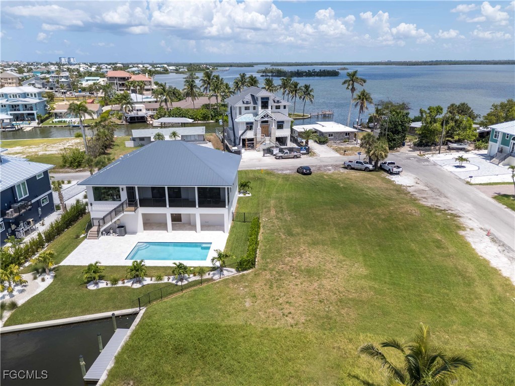 2 Bayview Blvd Property Photo 1