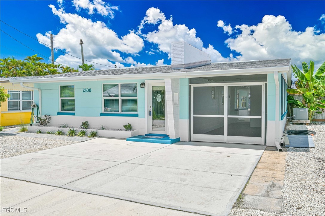 2500 Harbor View Dr Property Photo 5