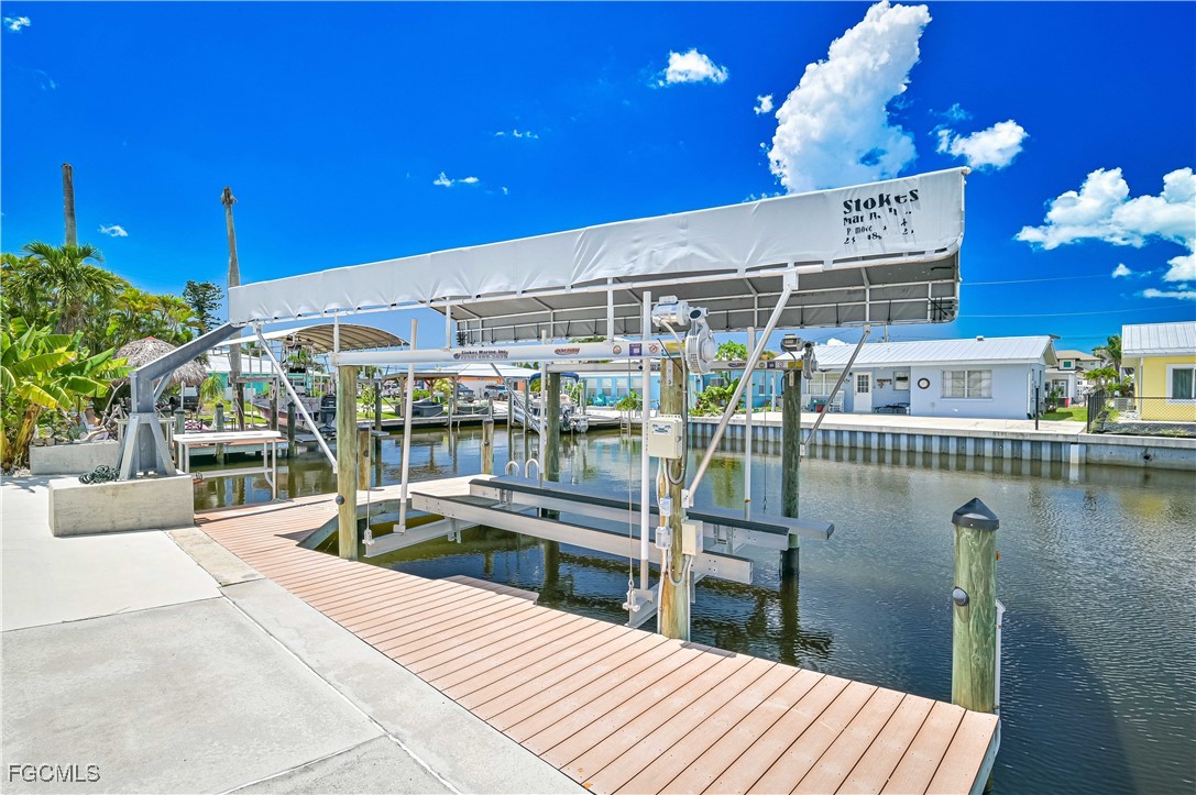 2500 Harbor View Dr Property Photo 6
