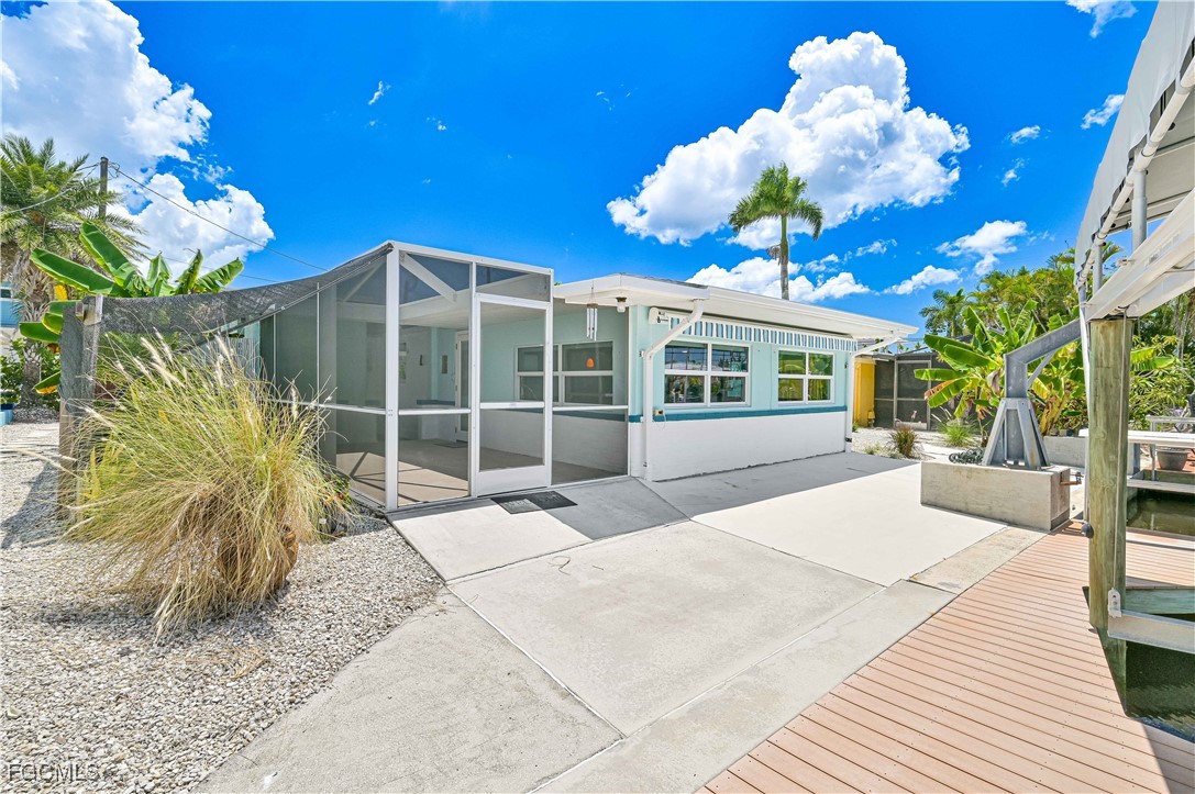 2500 Harbor View Dr Property Photo 7