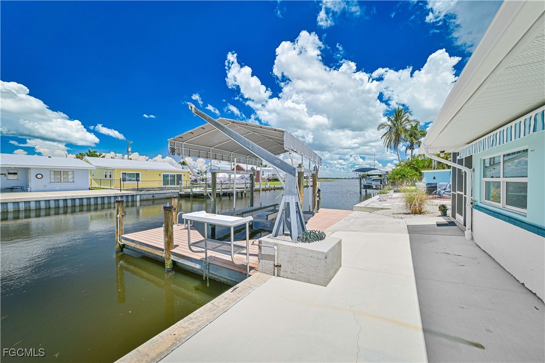 2500 Harbor View Dr Property Photo 8