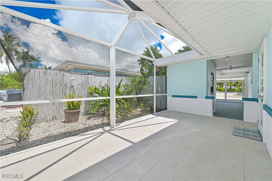 2500 Harbor View Dr Property Photo 12