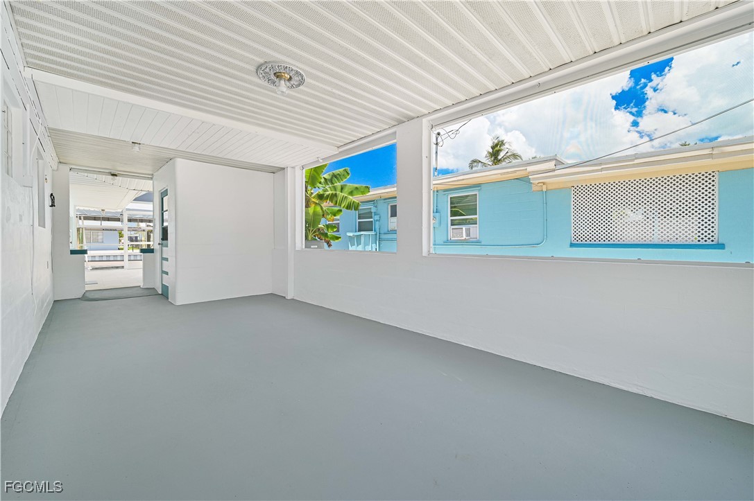 2500 Harbor View Dr Property Photo 13