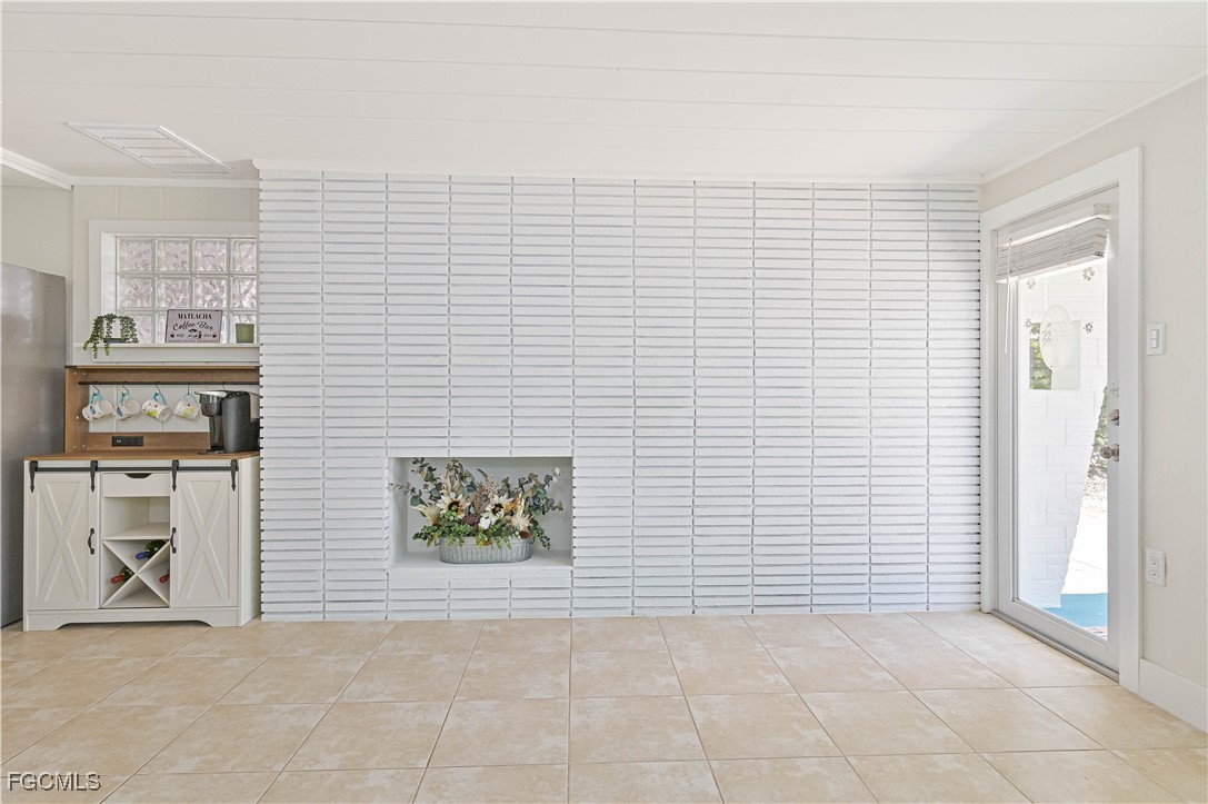 2500 Harbor View Dr Property Photo 18