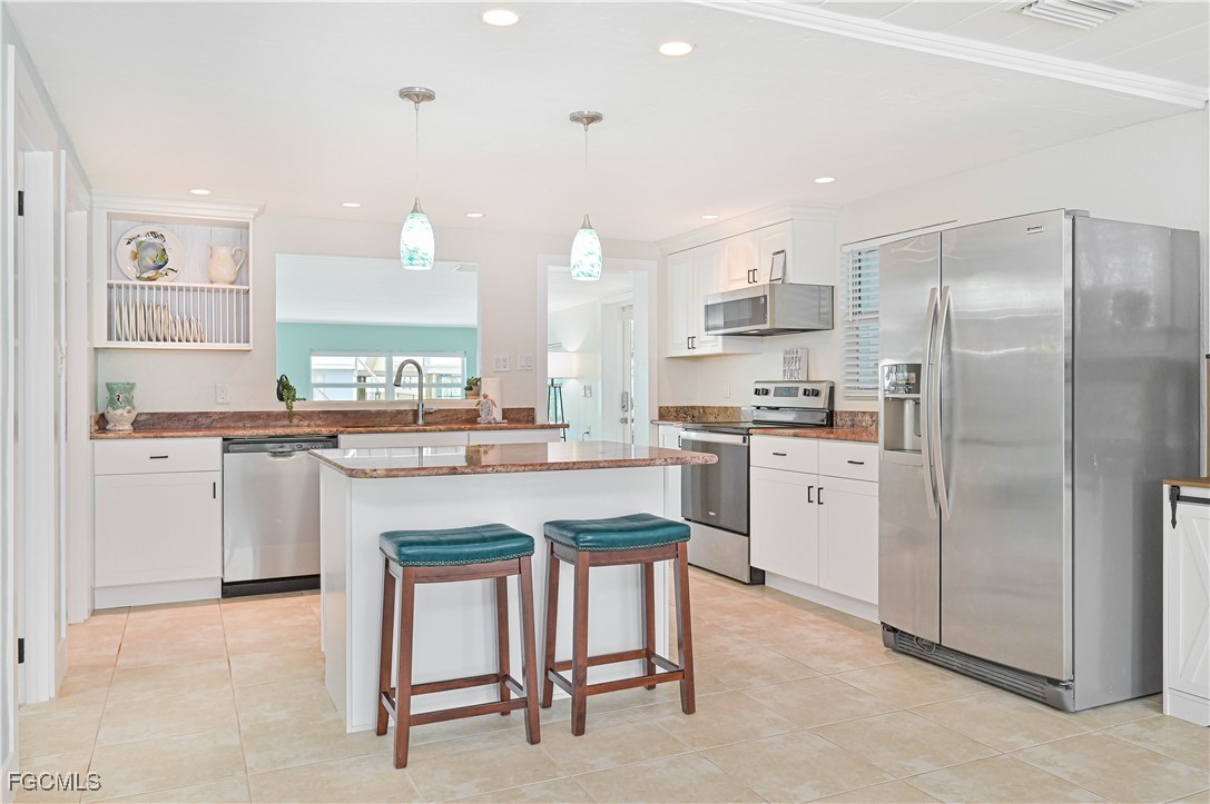 2500 Harbor View Dr Property Photo 19