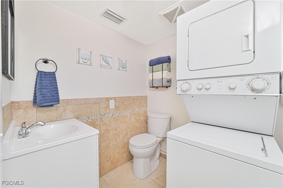 2500 Harbor View Dr Property Photo 28