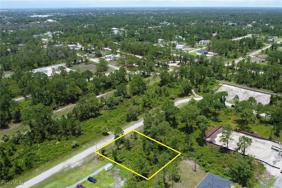 726 Pinecastle Dr Property Photo 3
