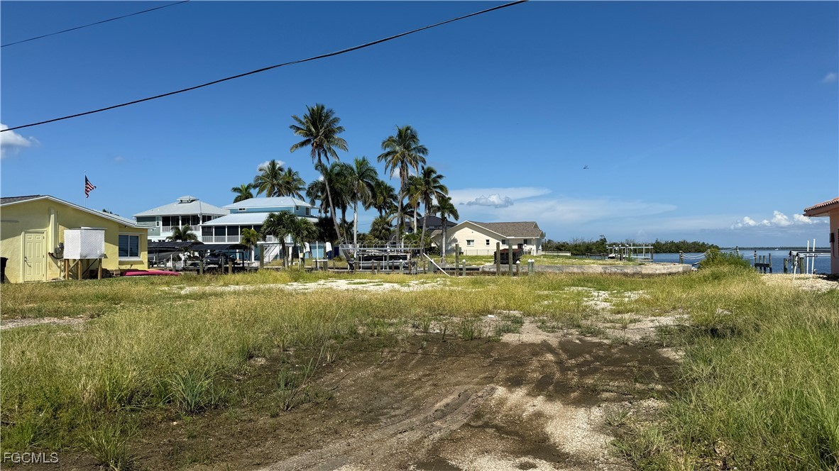 2864 Triggerfish St Property Photo 8