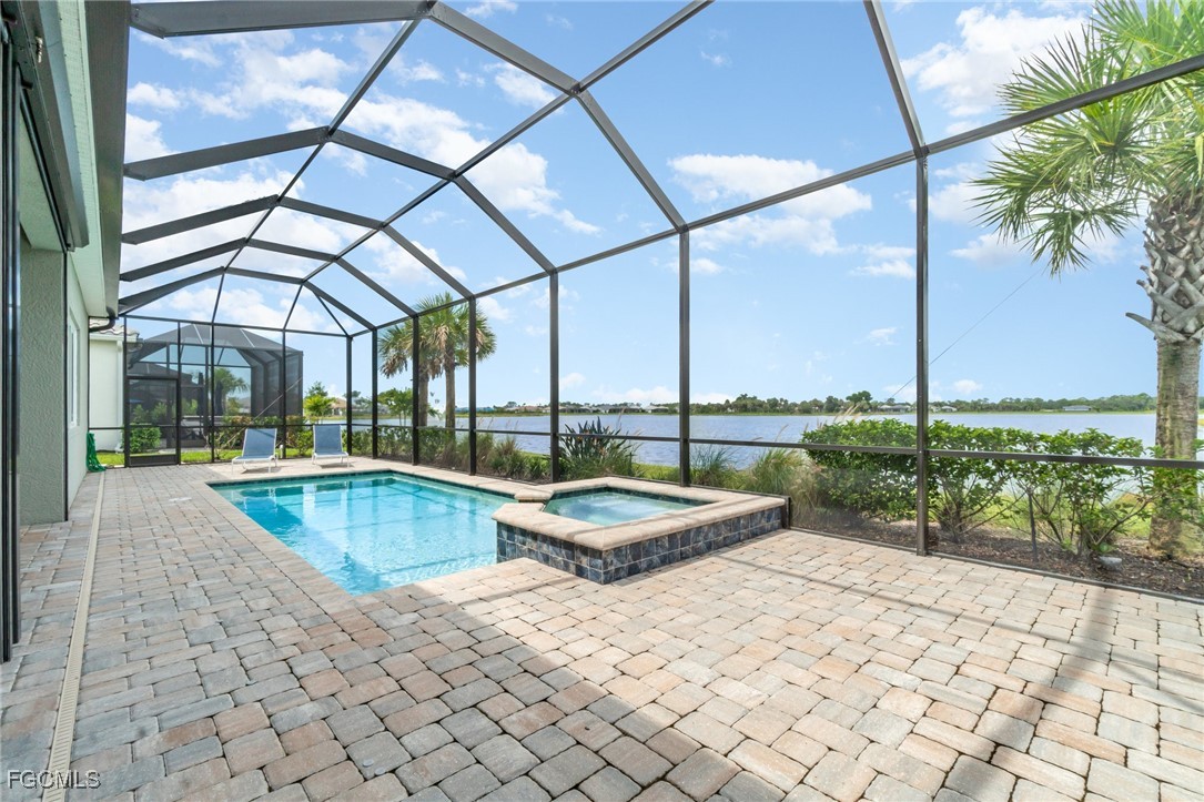 17583 Winding Oak Ln Property Photo