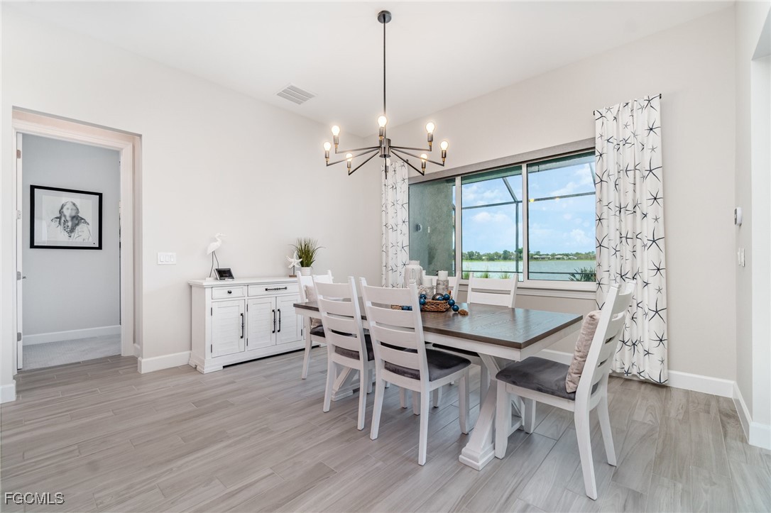17583 Winding Oak Ln Property Photo 12