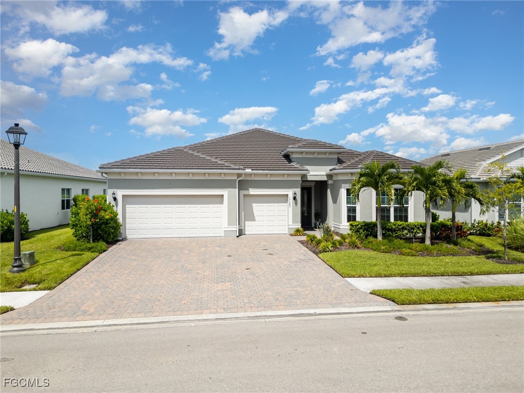 17583 Winding Oak Ln Property Photo 35