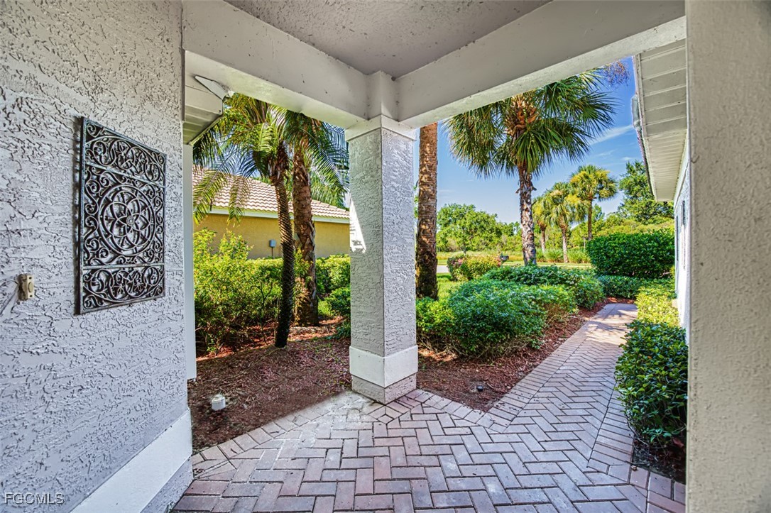 10053 Oakhurst Way Property Photo 6