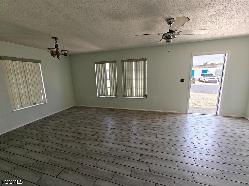 26 Temple Ct Property Photo 3