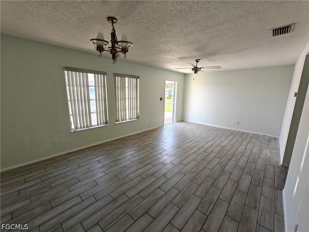 26 Temple Ct Property Photo 4
