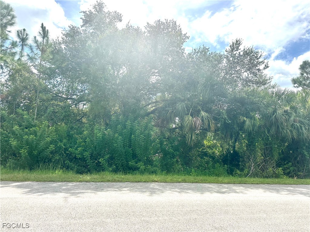 1874 Latham Dr Property Photo 3