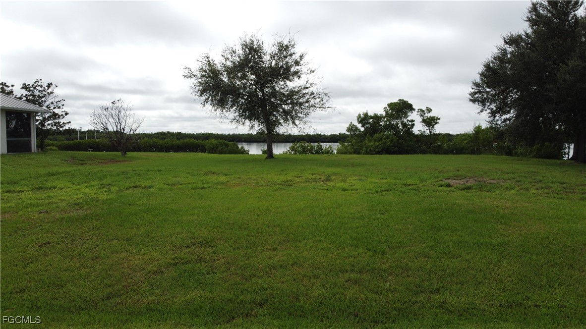 3690 Peace River Dr Property Photo 7