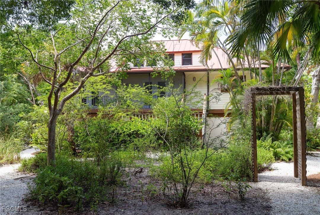 1345 Junonia St Property Photo 2