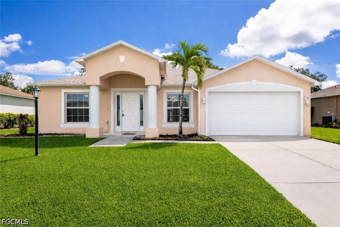 2720 Soaring Hawk DR