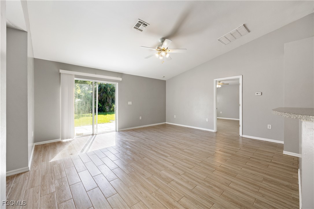 2720 Soaring Hawk Dr Property Photo 16