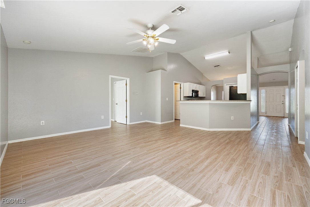 2720 Soaring Hawk Dr Property Photo 18