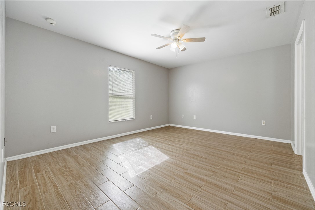2720 Soaring Hawk Dr Property Photo 20