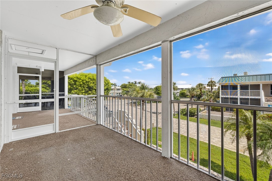 827 E Gulf Dr J7 Property Photo 13