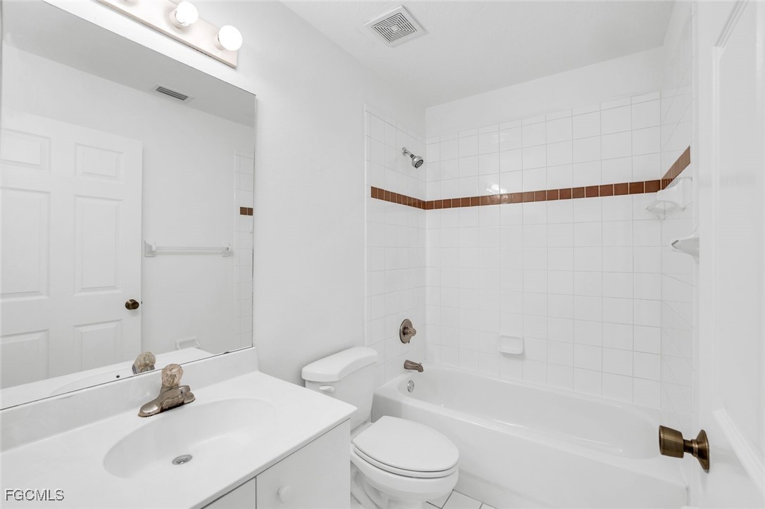6635 Huntington Lakes Cir 202 Property Photo 18