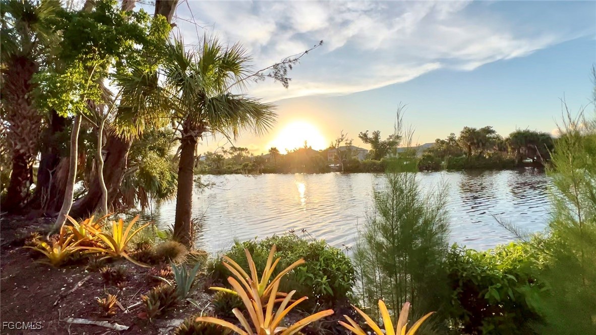 1390 Middle Gulf Dr E Property Photo 5