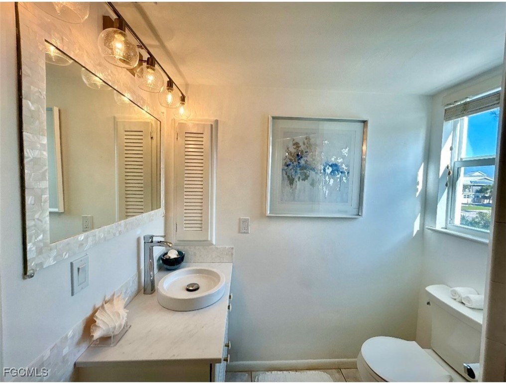 1390 Middle Gulf Dr E Property Photo 23