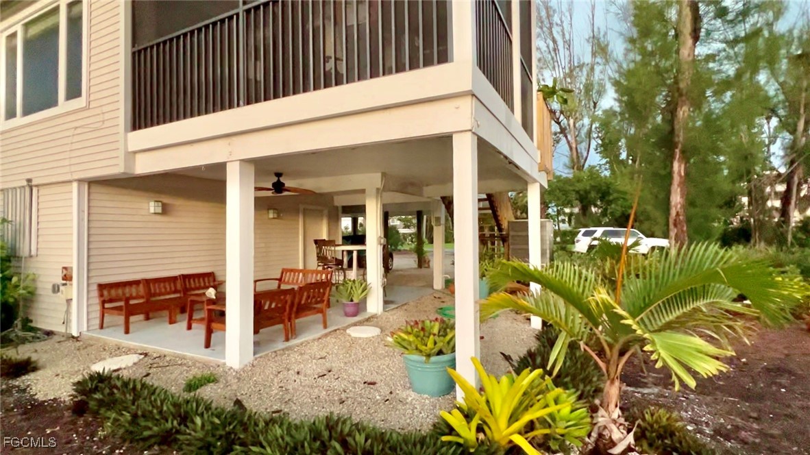 1390 Middle Gulf Dr E Property Photo 32