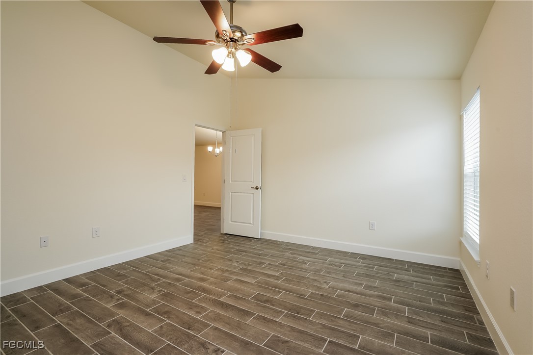 2704 23rd St W Property Photo 11