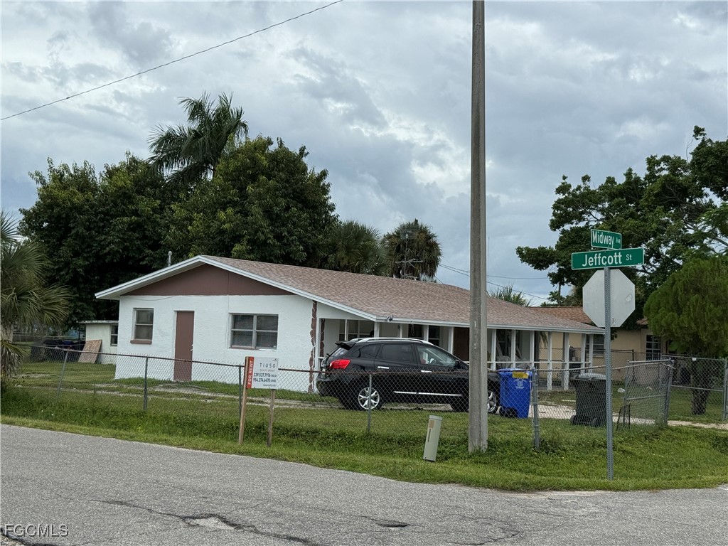 2629 Midway Ave Property Photo 1