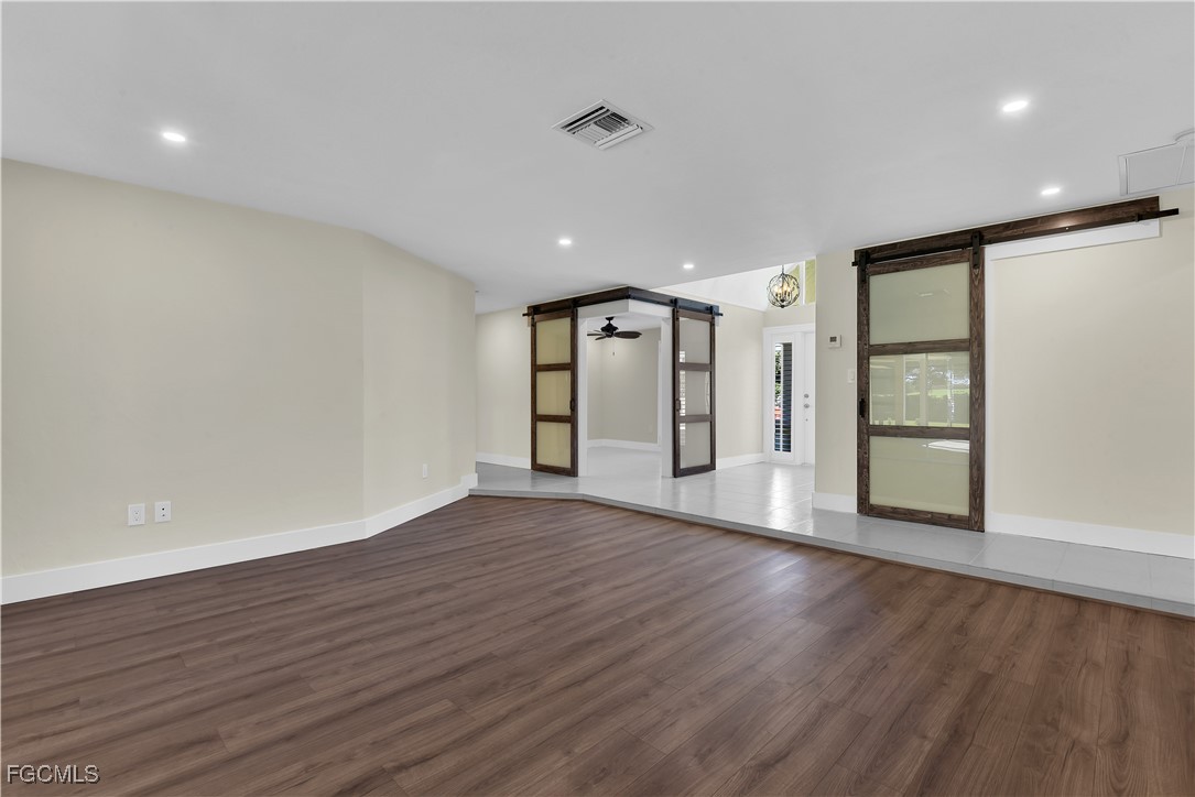 491 Cypress Way E Property Photo 12