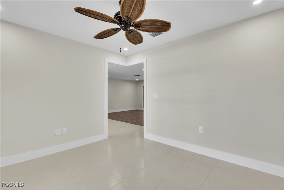 491 Cypress Way E Property Photo 15